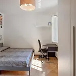1 Bedroom Beautiful In *