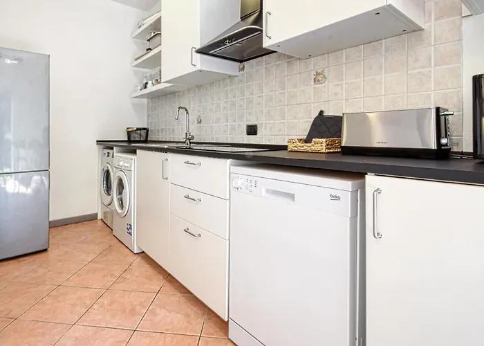 1 Bedroom Beautiful In